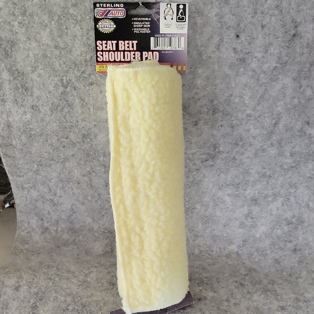 Sterling Auto Cream Sheepskin Seat Belt Shoulder Pad Set Of 2. NEW